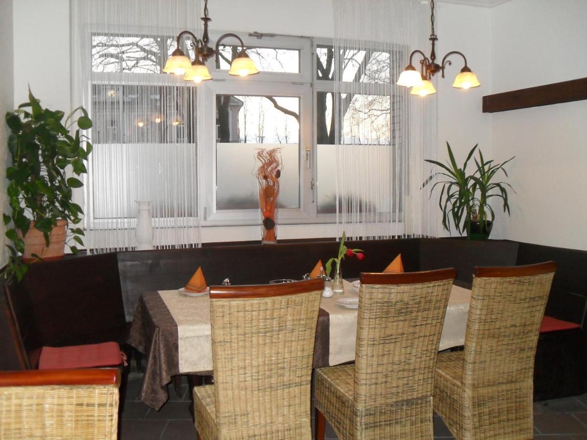 Hotel Monopol Hilden Bagian luar foto