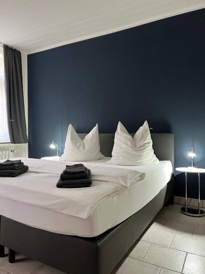 Hotel Monopol Hilden Bagian luar foto